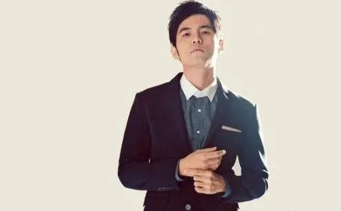 如果周杰伦要举办一场演唱会,邀请你去当嘉宾,你会有什么想法?