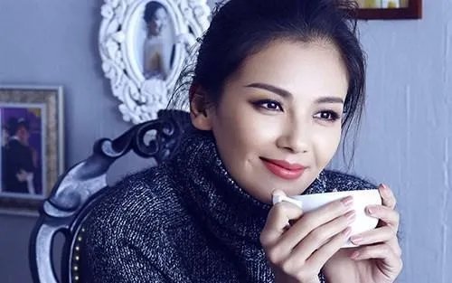 刘涛携儿女共拍杂志,为什么王珂没有一起出镜?