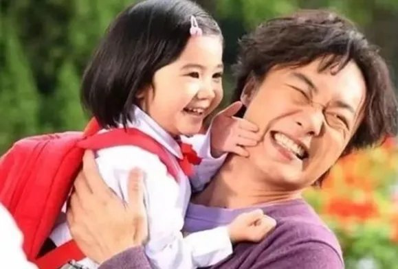 陈奕迅变得很穷了吗?他那些年挣的钱还够开支吗?