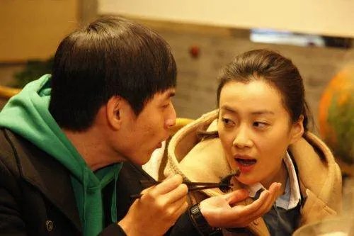 《小爸爸》中扮演齐大胜的演员是谁?
