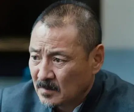 老戏骨尹铸胜被称为话剧教父,他在话剧方面取得了怎样的成就?