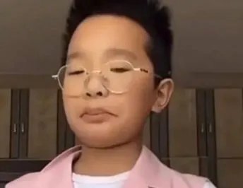 钟美美是谁?为何一个小学生会“大火”呢?
