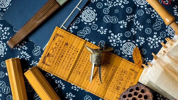 中国第一部编年体史书是什么