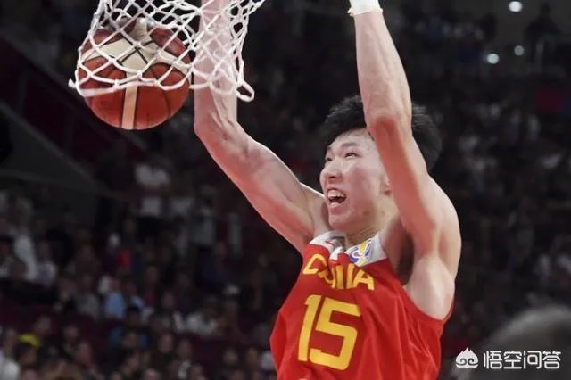 王哲林点赞央视批评自己的微博,而周琦点赞球迷为自己洗白的微博,你怎么看?