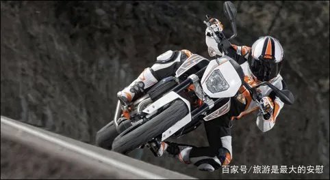 请大家推荐个2-3万的二手摩托吧?