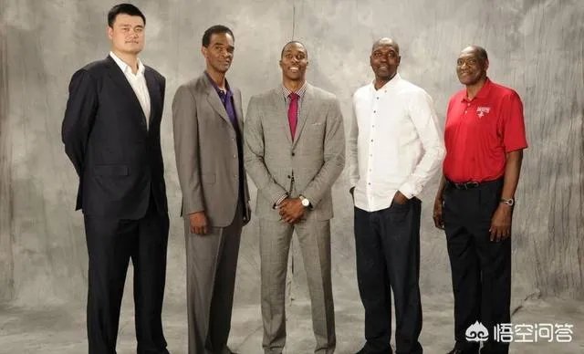 你觉得NBA球星和姚明一起合影会是什么效果?