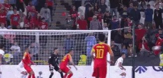 于大宝进球后,为什么菲律宾队员向裁判举手示意?中国队有人手球了吗?