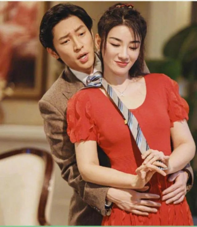 如何看待《演员请就位2》唐一菲退赛这件事?