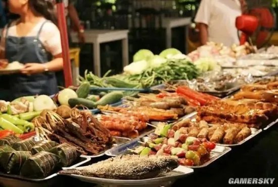 摸鱼5分钟:茶颜悦色英文名被指打擦边球 晚7点后吃饭都算夜宵?