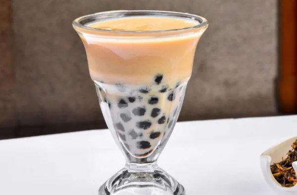 香飘飘上半年赚2万块，作为老对手的优乐美是什么情况？