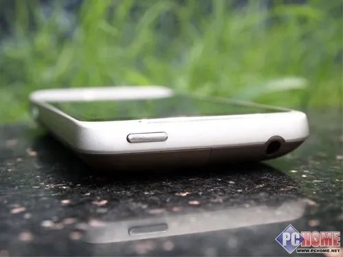 小巧玲珑工 HTC微客手机评测