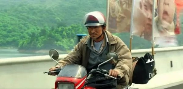 《失孤》原型终于找回,一家人相拥哭成泪人,被拐卖的儿子如今过得如何?