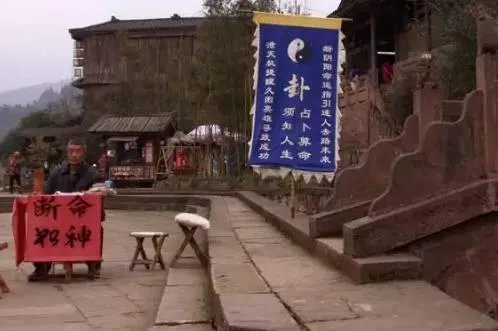 我是销售, 我的征婚条件一发布都争相报名