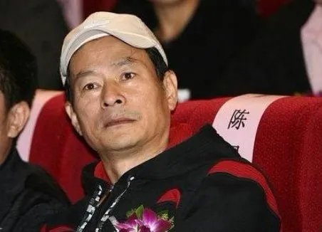 女演员方舒与屠洪刚离婚后,独自养育两个女儿,现在怎么样了?