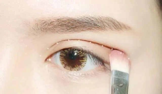 如何化韩式眼妆?