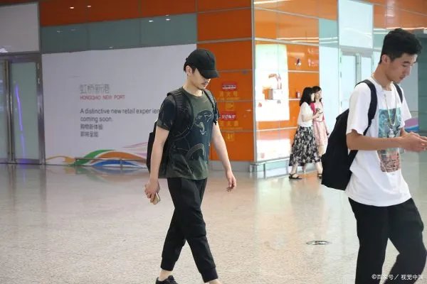 陈晓转错陈妍希微博引热议,结婚后的他们,如今过的怎么样?