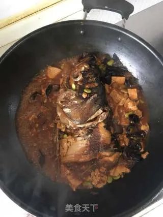 红烧鱼头