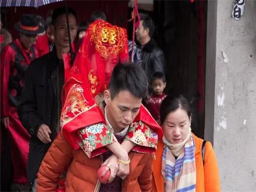 深圳婚礼都有哪些习俗 深圳婚俗里有哪些事不能做