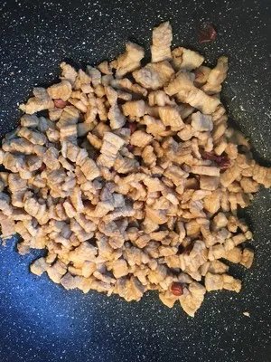 台南米糕里的肉燥的做法步骤图,怎么做好吃