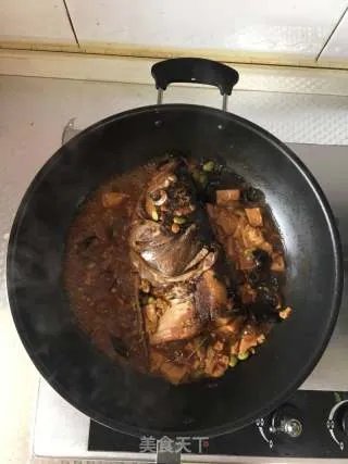红烧鱼头