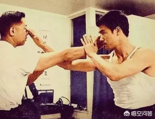 李小龙在电影中决斗时双腿不断跳动,在实战中真的有用吗?有什么科学依据?