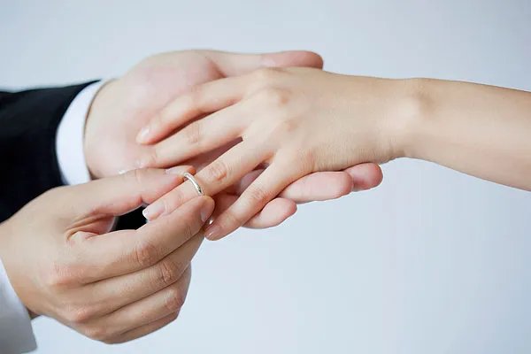 多地婚姻登记窗口3月14日加班,你会选择特殊日期领证吗?