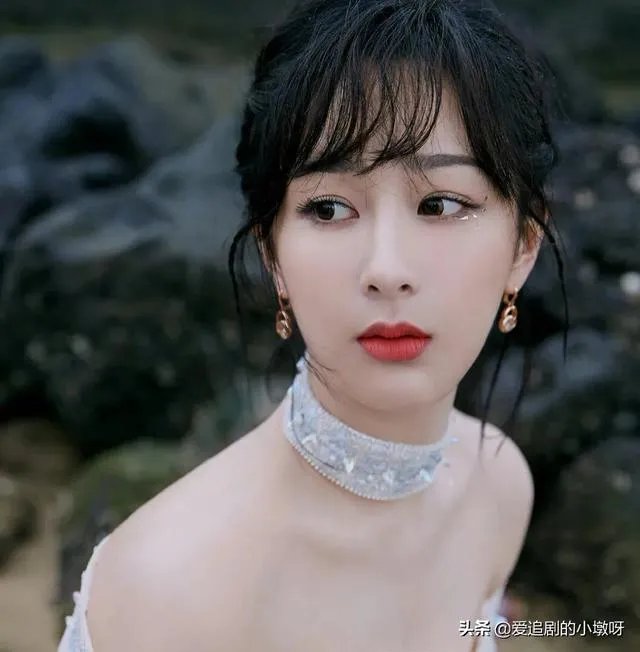 杨紫瘦了那么多,有谁知道她是怎么减肥的吗?