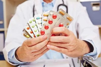 盆腔积液应该吃什么药治疗