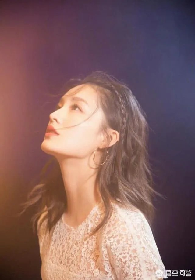 猫腻当着李沁的面说《庆余年》林婉儿原型是另一位女星惹李沁粉丝不满,你怎么看?