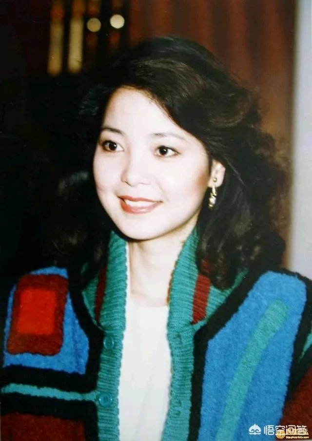 邓丽君为什么在那个年代那么红?