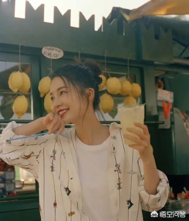 猫腻当着李沁的面说《庆余年》林婉儿原型是另一位女星惹李沁粉丝不满,你怎么看?