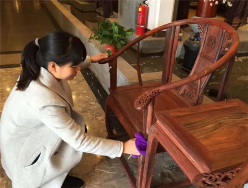 一般实木家具用什么漆