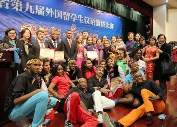 武汉大学为什么会一次性清退92名留学生?