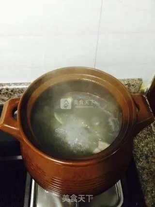 玉米萝卜排骨汤