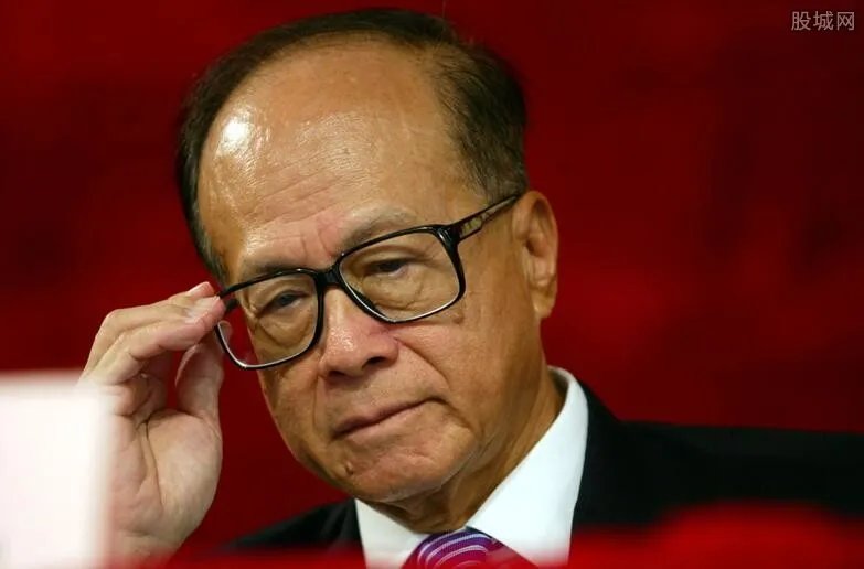 李嘉诚多少个老婆 李嘉诚红颜知己周凯旋的丈夫是谁