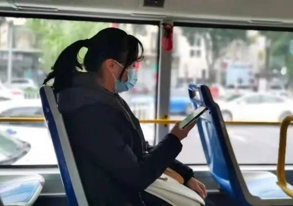 2021年余额仅剩半个月,上班族该怎么过?