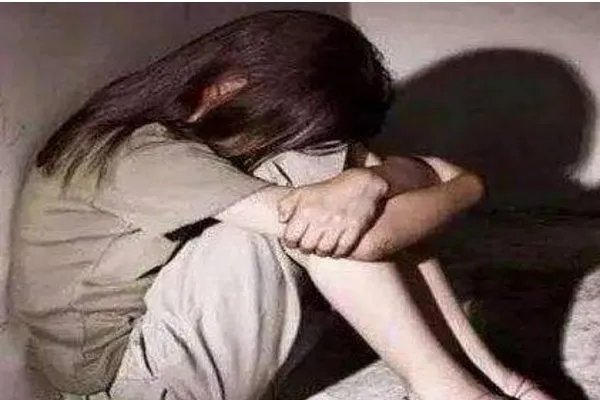 女孩凌晨乘出租车遇害案开庭, 女孩乘坐出租车、网约车应该注意哪些事情?