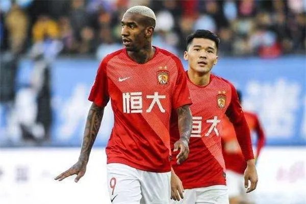 恒大球员唐诗无球可踢也不愿意租借，为什么？