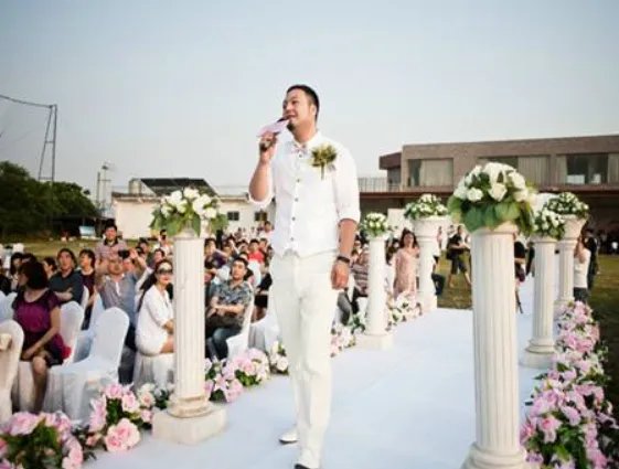 适合婚礼唱给新人的歌有哪些 婚庆专用歌曲流行有哪些