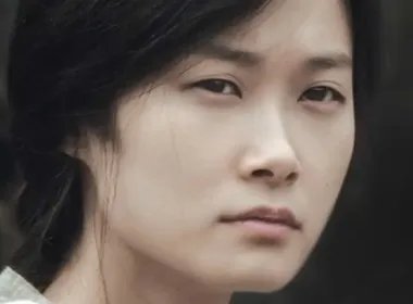 歌手李宇春自曝患上“不死的癌症”：为什么她会患上强直性脊柱炎？