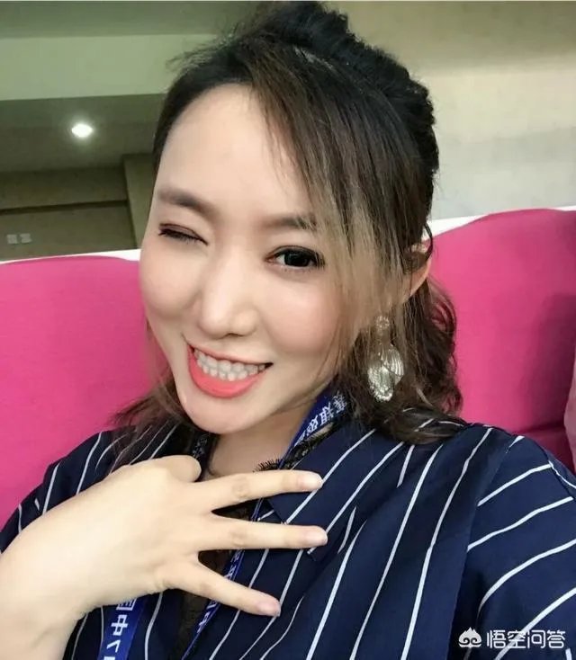 文筱婷把贵州恒丰队的队徽纹在腿上,你怎么看?