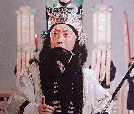 曹云金为徒弟取艺名“马连良”“李连杰”,这是什么操作?