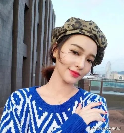 欧弟为什么突然宣布离婚,两人是怎么认识的郑云灿家境如何呢?