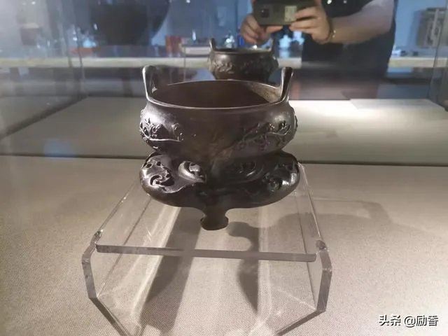 藏品在家不拿出去能私下交易吗?怎样才能把藏品卖出去?