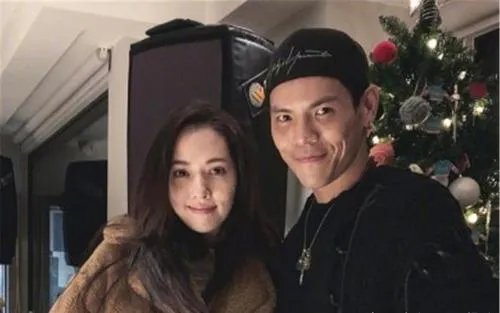 郭碧婷清空和向佐有关动态,两人的婚姻状态如何?