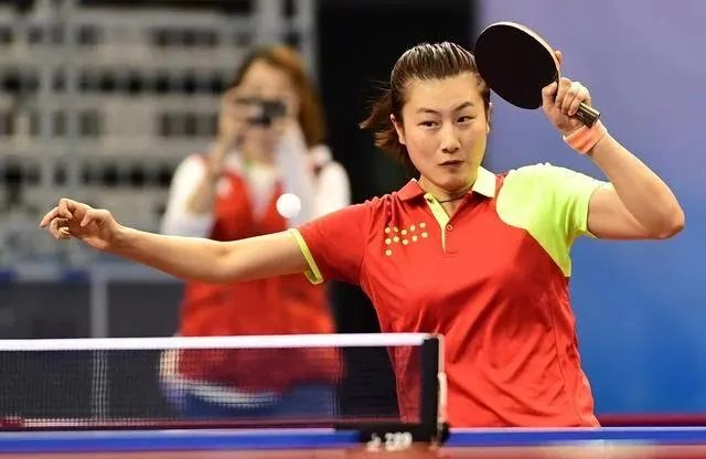 丁宁被伊藤美诚4:0横扫,单局被打11:0,奥运会落选吗?