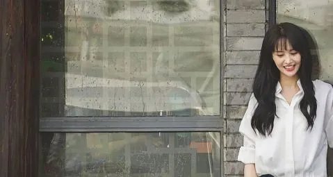 在大家的印象中，除了杨超越吸烟以外，还有哪些女明星吸烟？