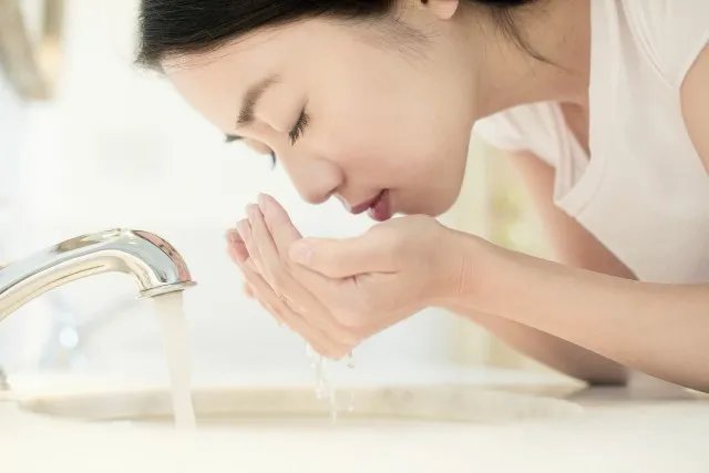 圆脸怎么变成瓜子脸四大方法让你迅速变美