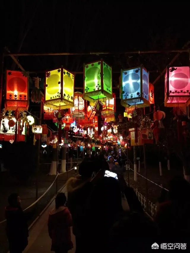 到了夜晚,兰州哪个建筑物吸引你?