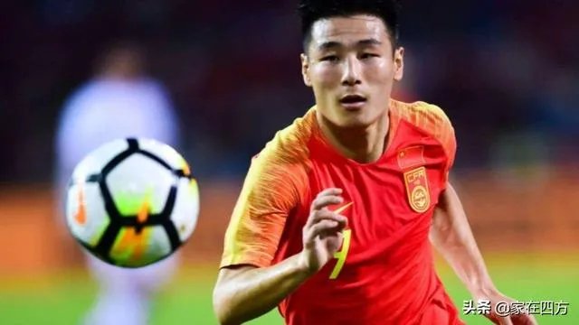 若国足打入2022年世预赛十二强赛的话,是不断前进好,还是锻炼新人,为未来做准备好呢?